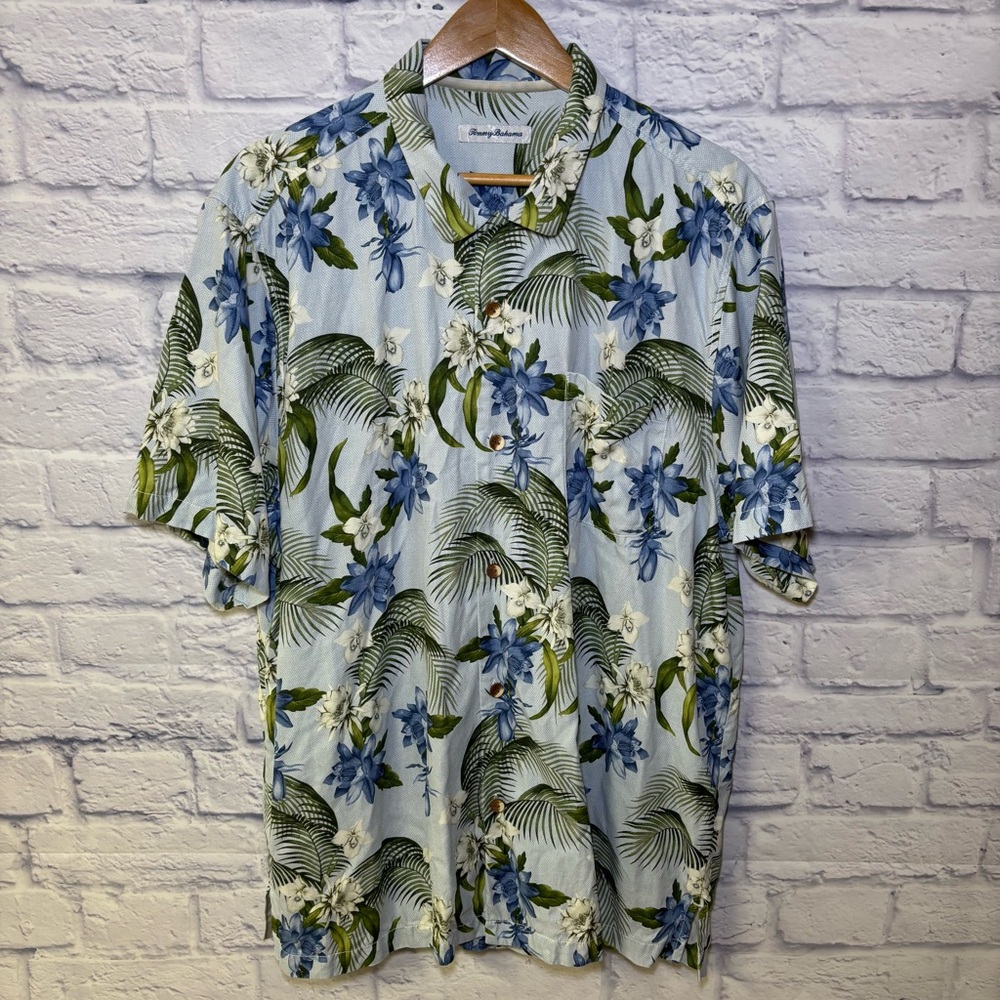Tommy Bahama Men's XL 100% Silk Short Sleeve Hawaiian Floral Button-Up Shirt - Picture 3 of 16